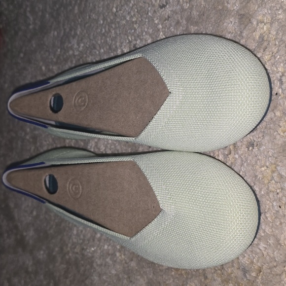 Rothys - Picture 2 of 7